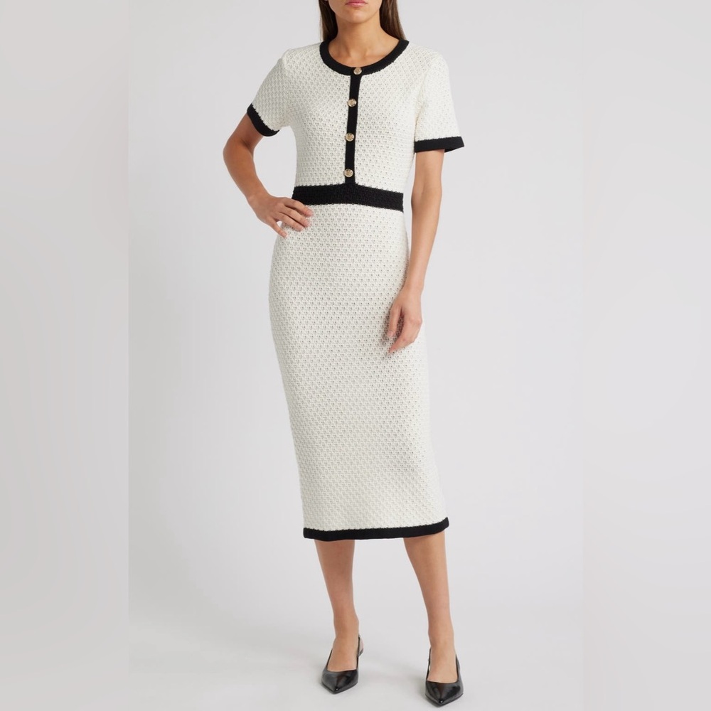 Zoe & Claire Short Sleeve Sweater Dress in Off White